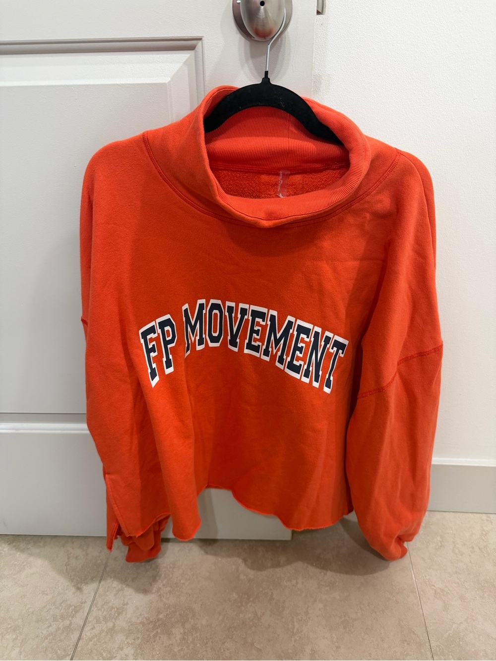 Free People Movement Medium Victory Set In Red & Blue. 💙⚡️